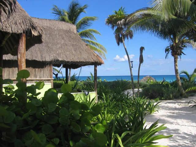 Bt Live Tulum Located At The Party Zone Hotell Exteriör bild