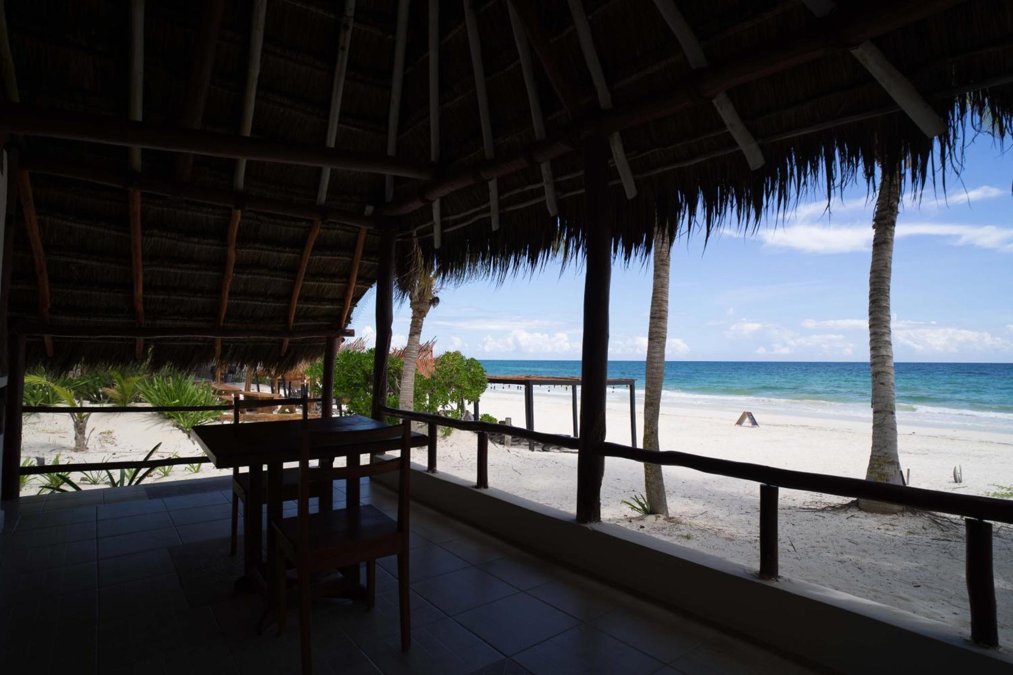 Bt Live Tulum Located At The Party Zone Hotell Exteriör bild