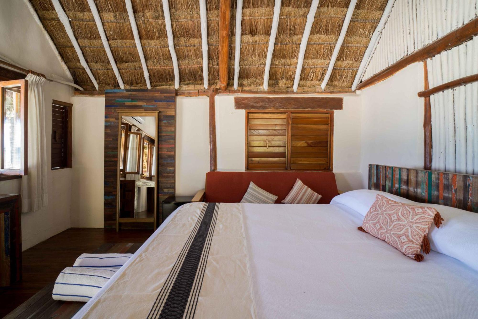 Bt Live Tulum Located At The Party Zone Hotell Exteriör bild