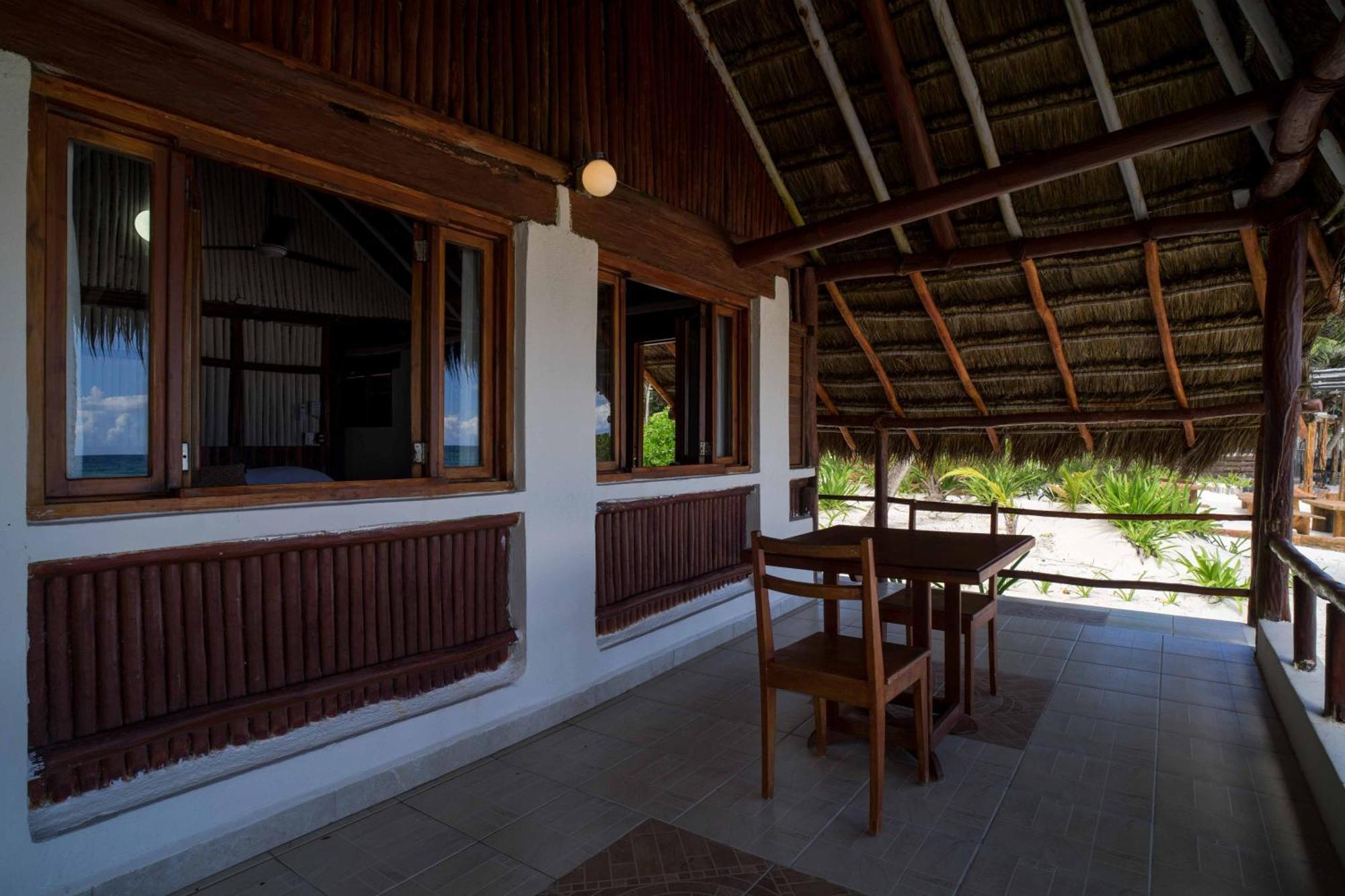 Bt Live Tulum Located At The Party Zone Hotell Exteriör bild