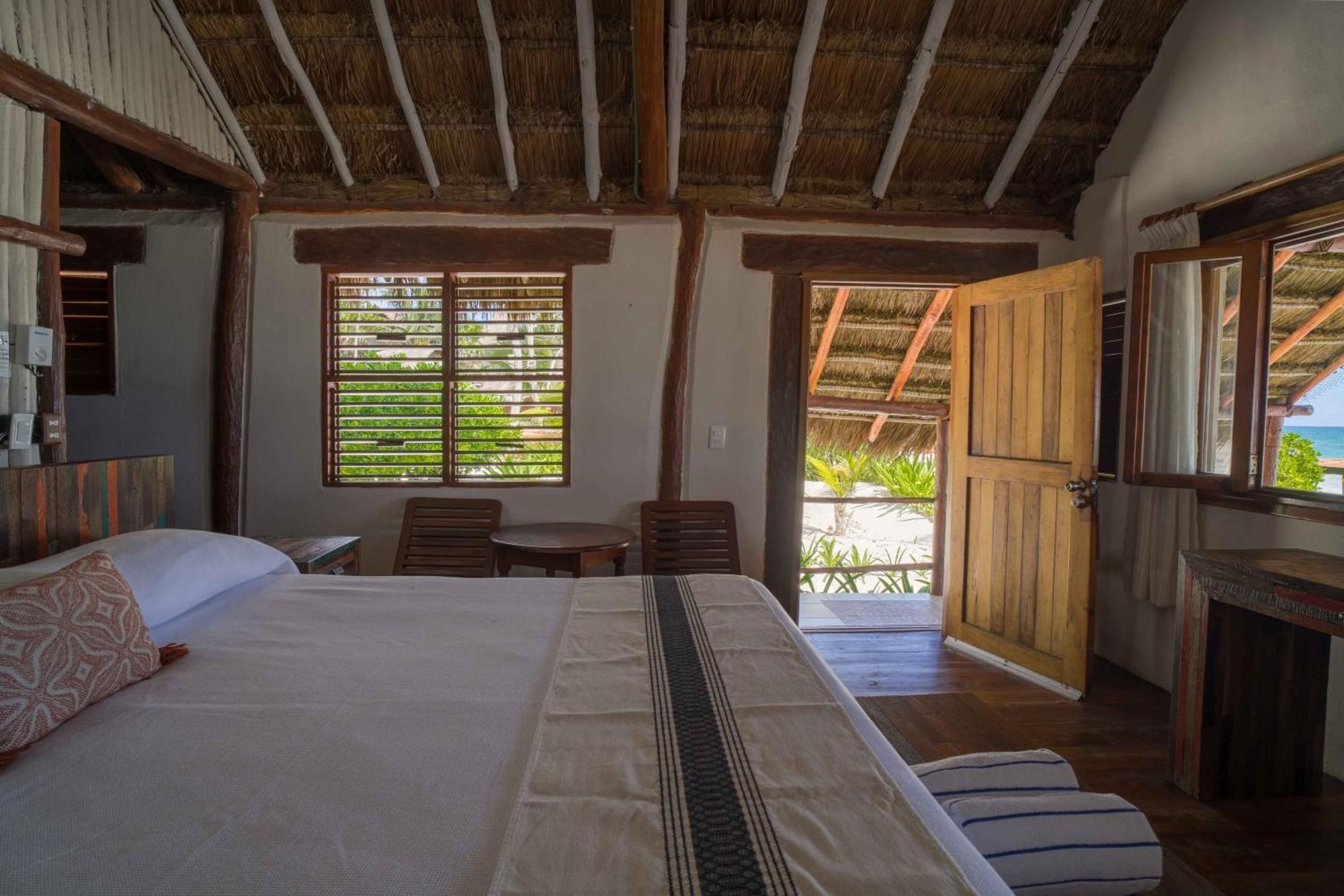 Bt Live Tulum Located At The Party Zone Hotell Exteriör bild