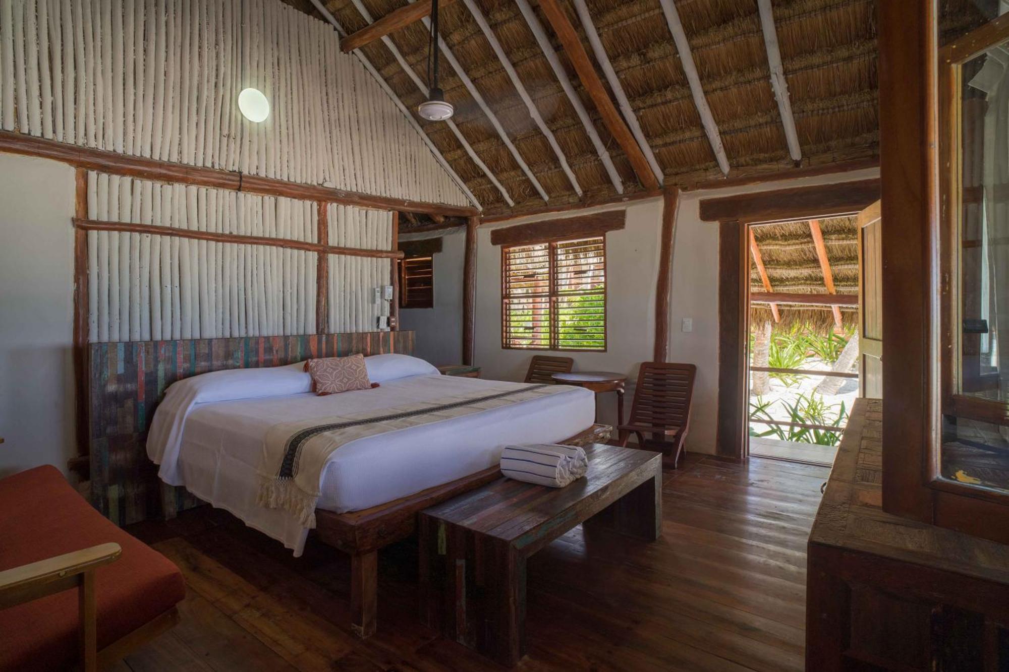 Bt Live Tulum Located At The Party Zone Hotell Exteriör bild
