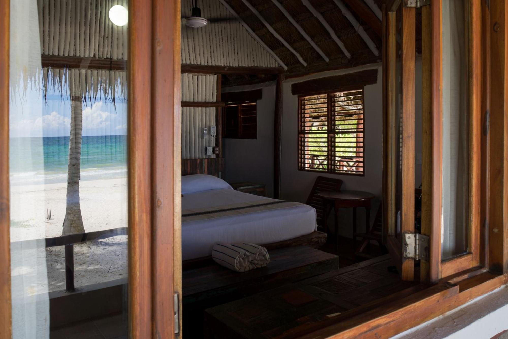 Bt Live Tulum Located At The Party Zone Hotell Exteriör bild