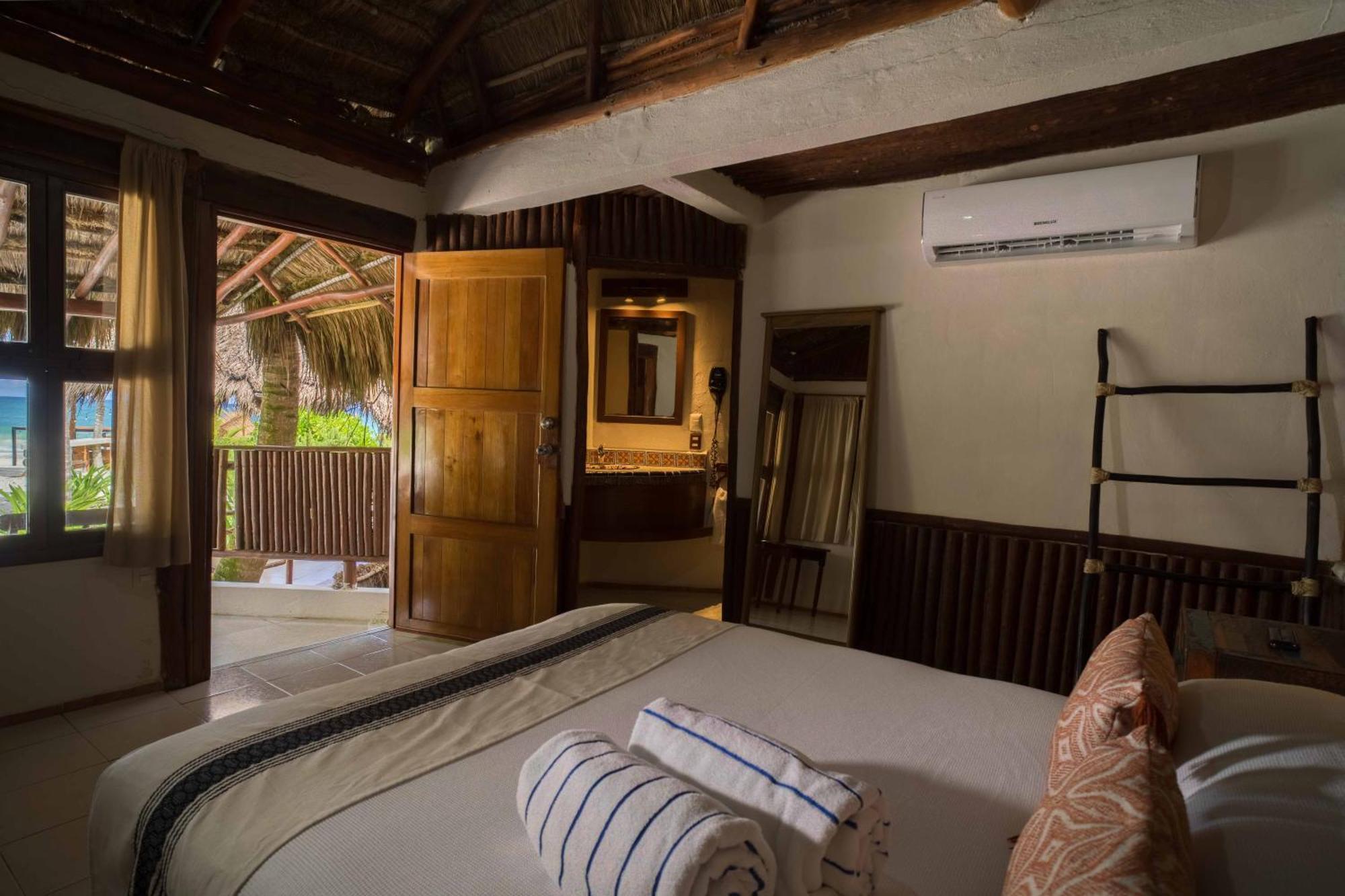 Bt Live Tulum Located At The Party Zone Hotell Exteriör bild