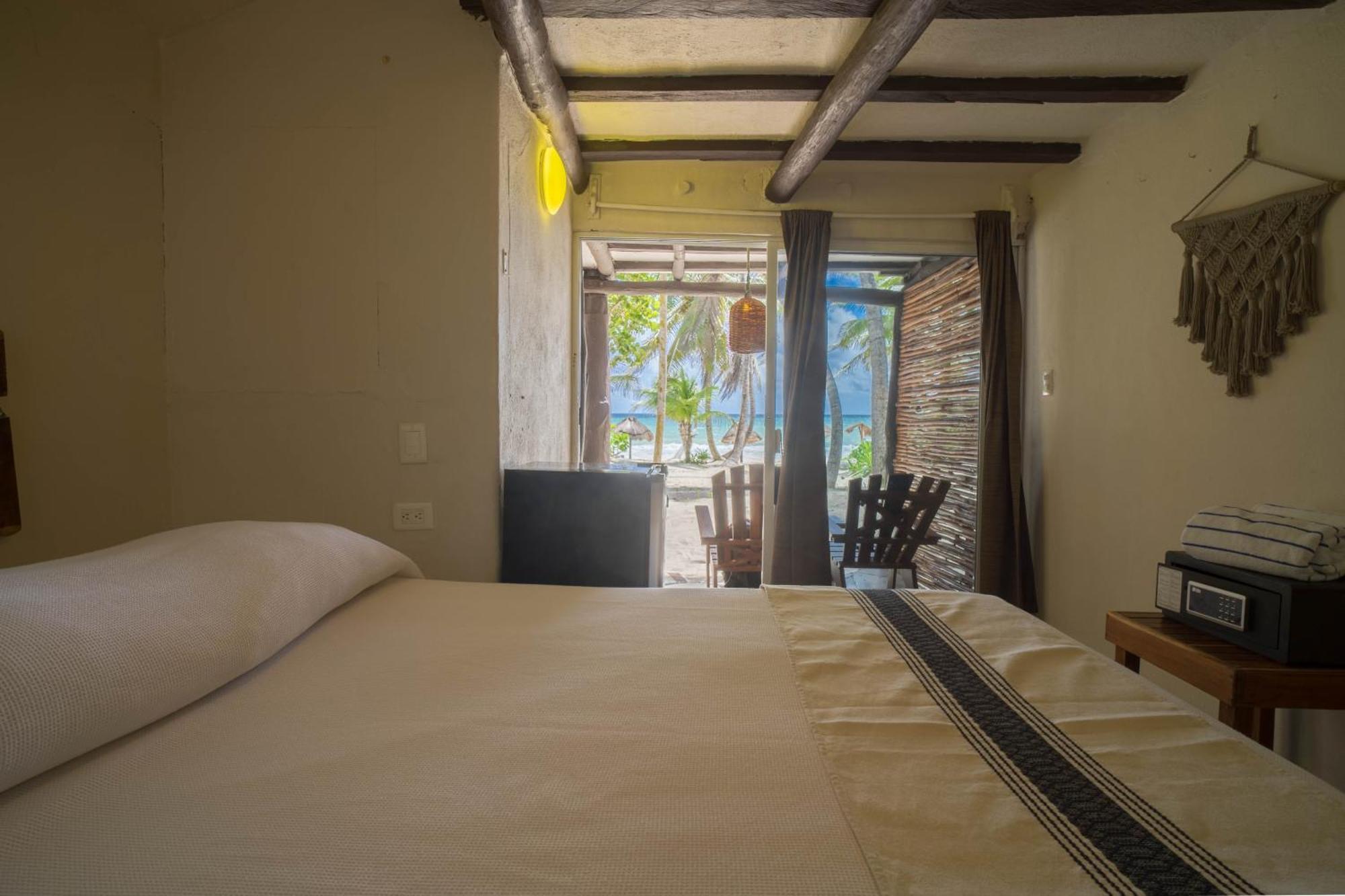 Bt Live Tulum Located At The Party Zone Hotell Exteriör bild