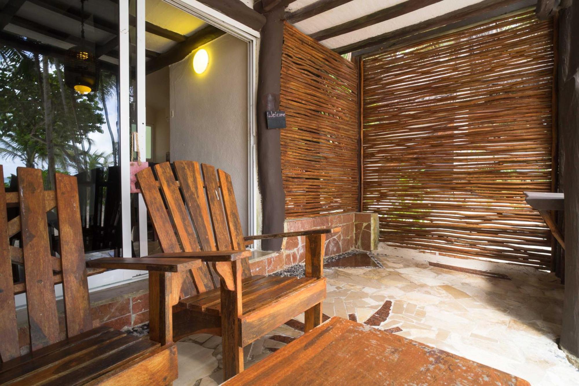 Bt Live Tulum Located At The Party Zone Hotell Exteriör bild